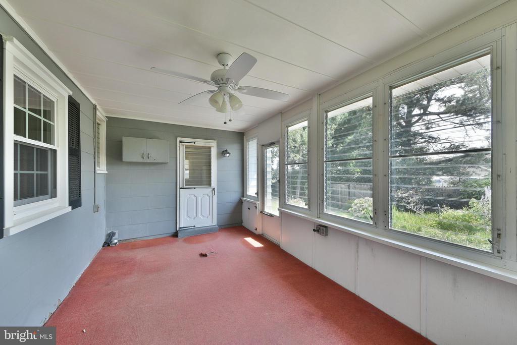 439 Manor Rd