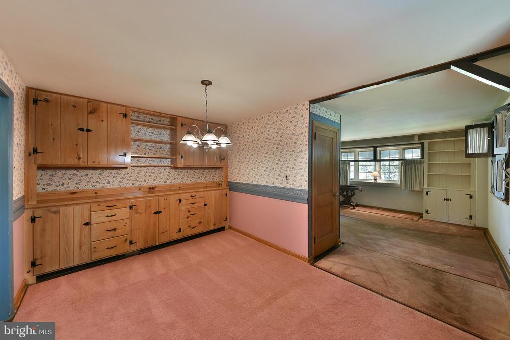 439 Manor Rd
