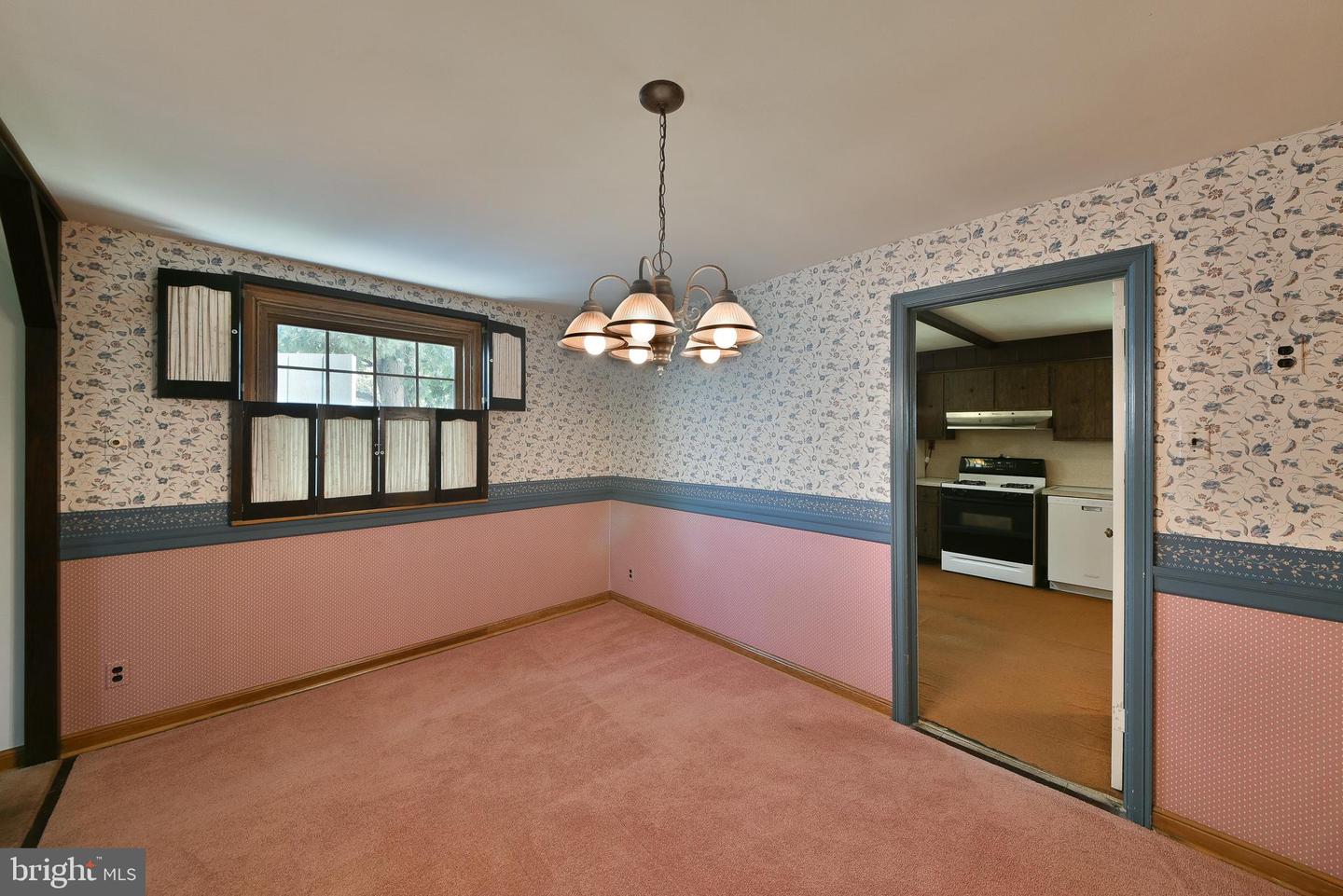 439 Manor Rd