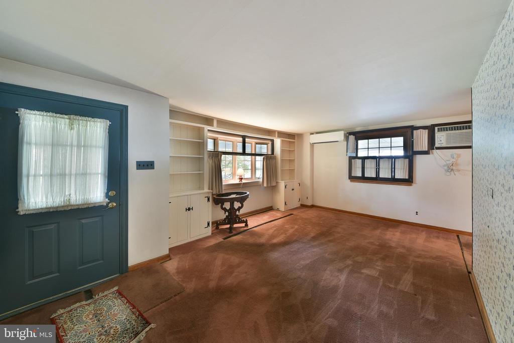439 Manor Rd