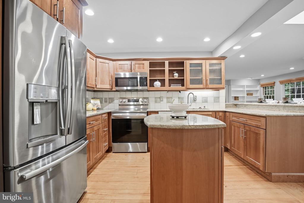 615 MULFORD ROAD