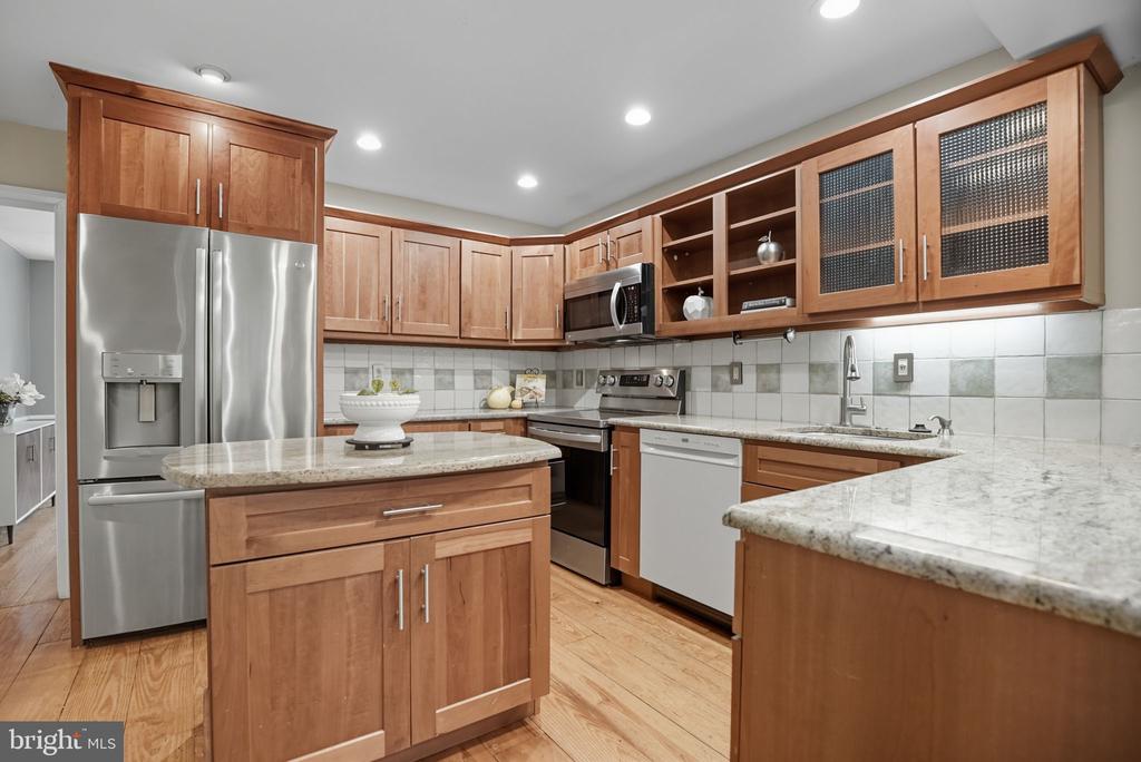 615 MULFORD ROAD
