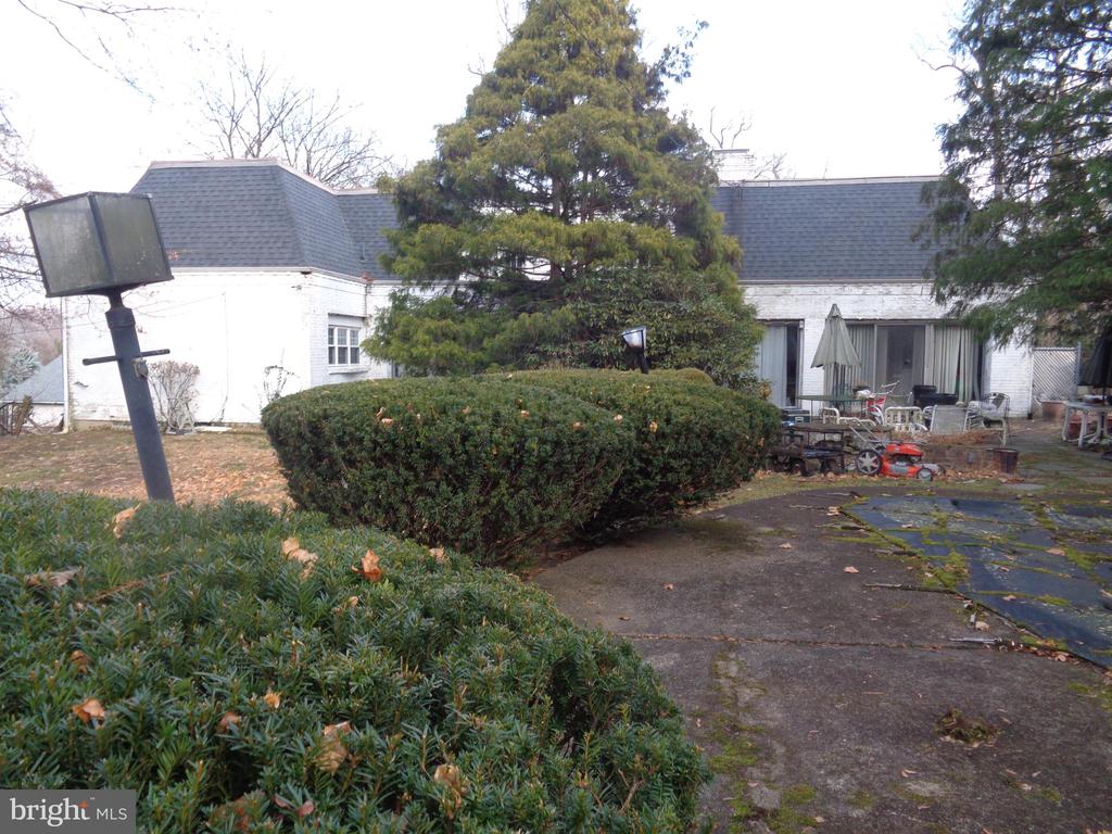 1480 NOBLE ROAD
