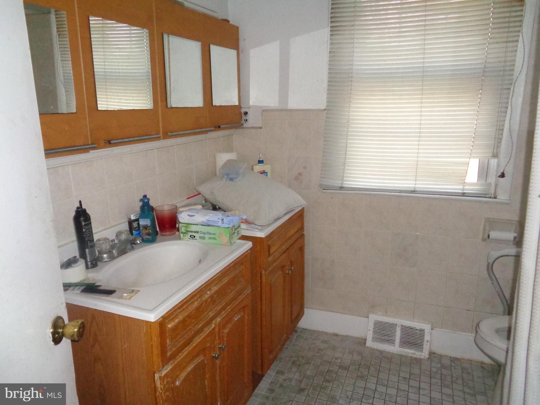 1480 NOBLE ROAD