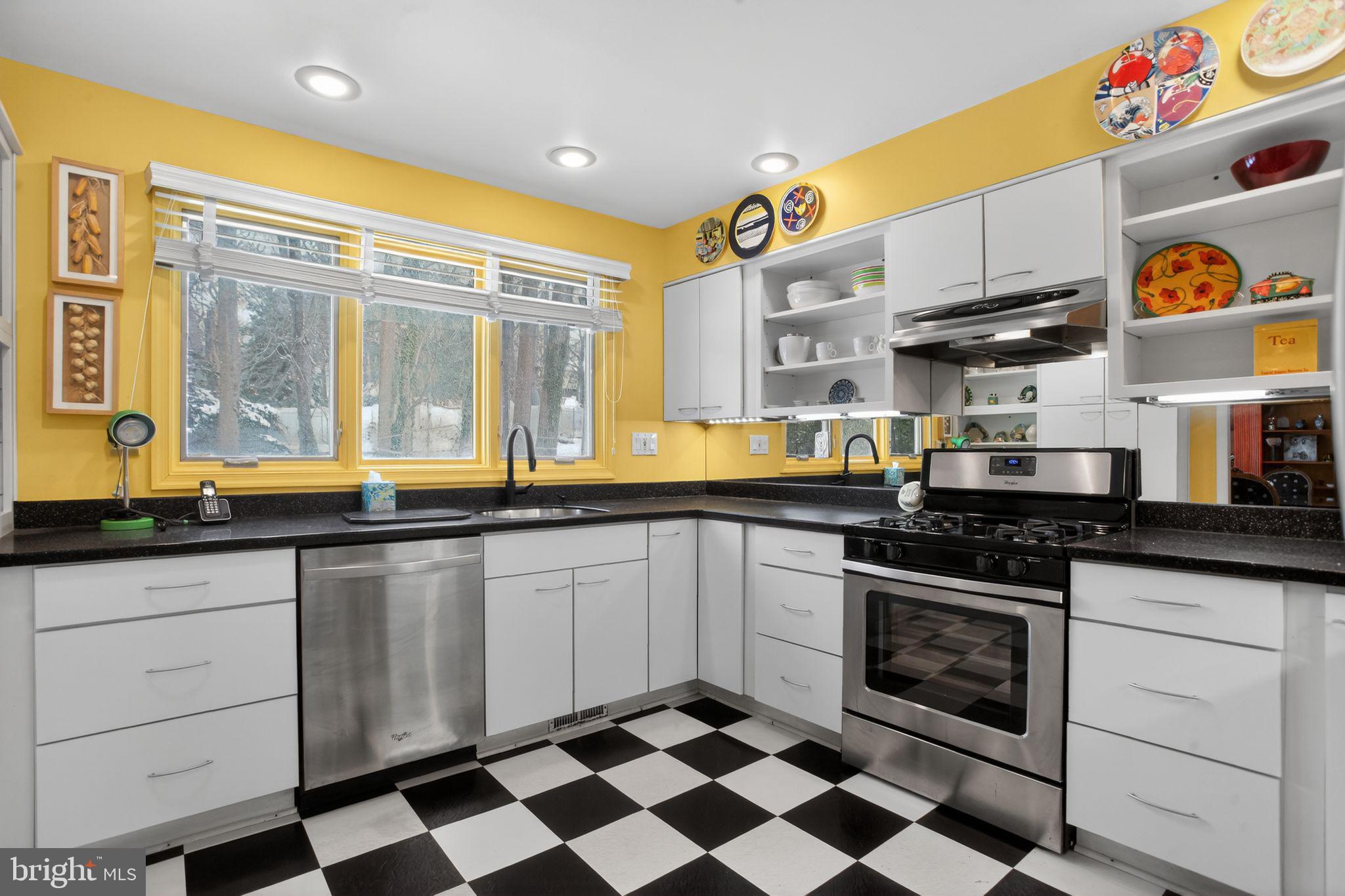 1121 TOWNSHIP LINE ROAD