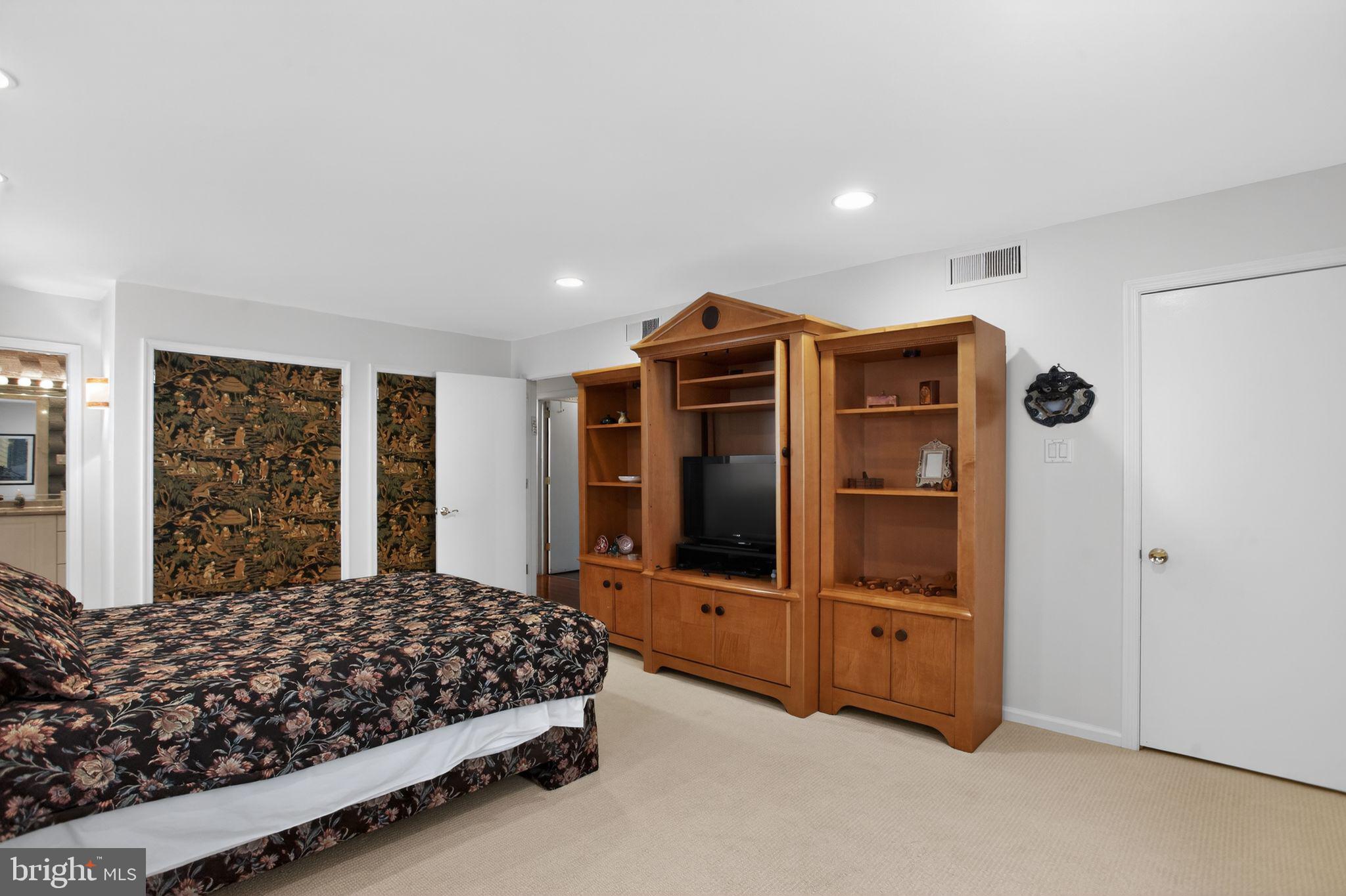 1121 TOWNSHIP LINE ROAD