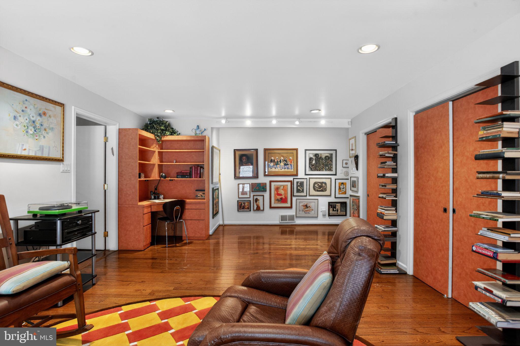 1121 TOWNSHIP LINE ROAD