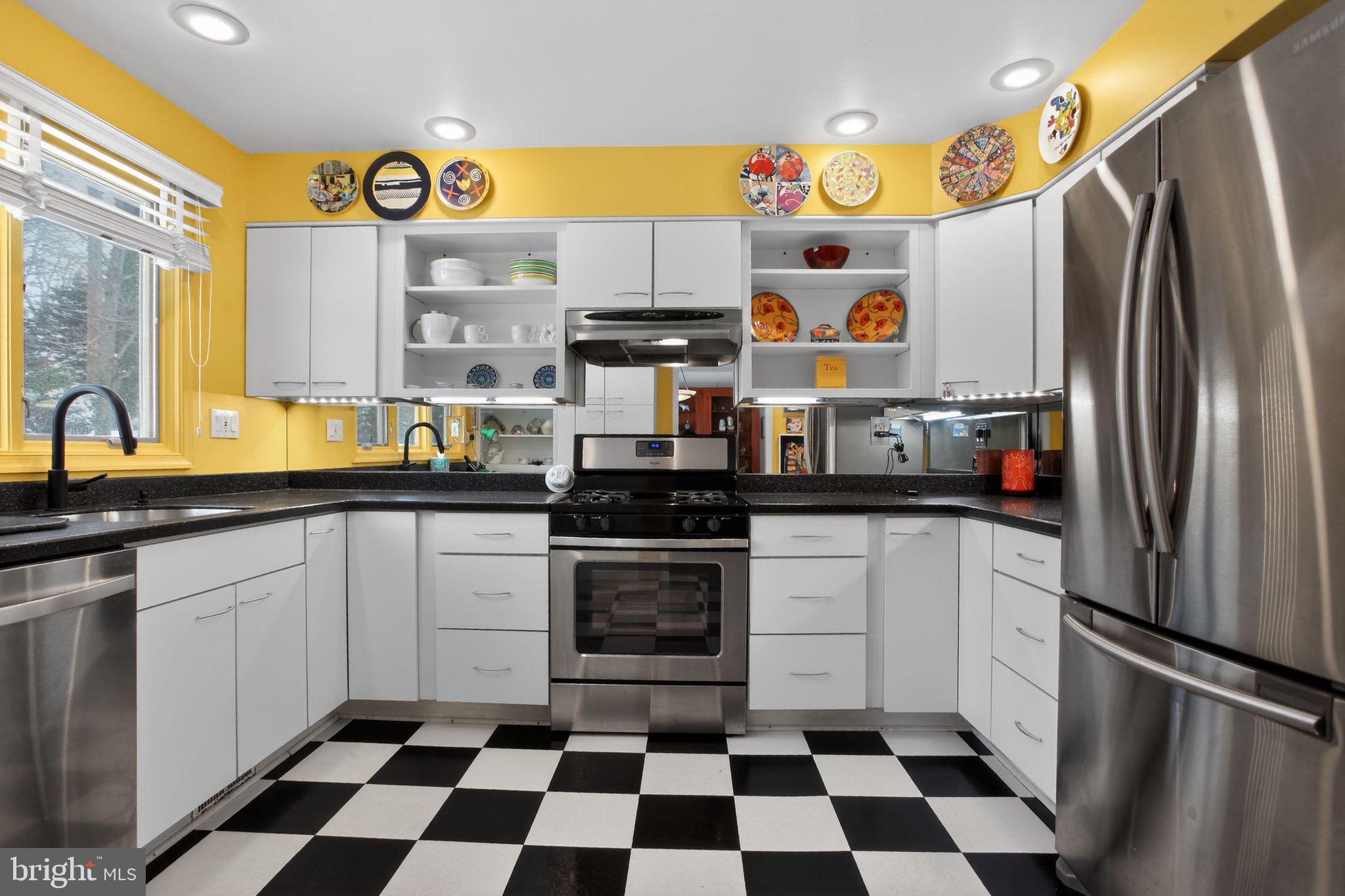 1121 TOWNSHIP LINE ROAD