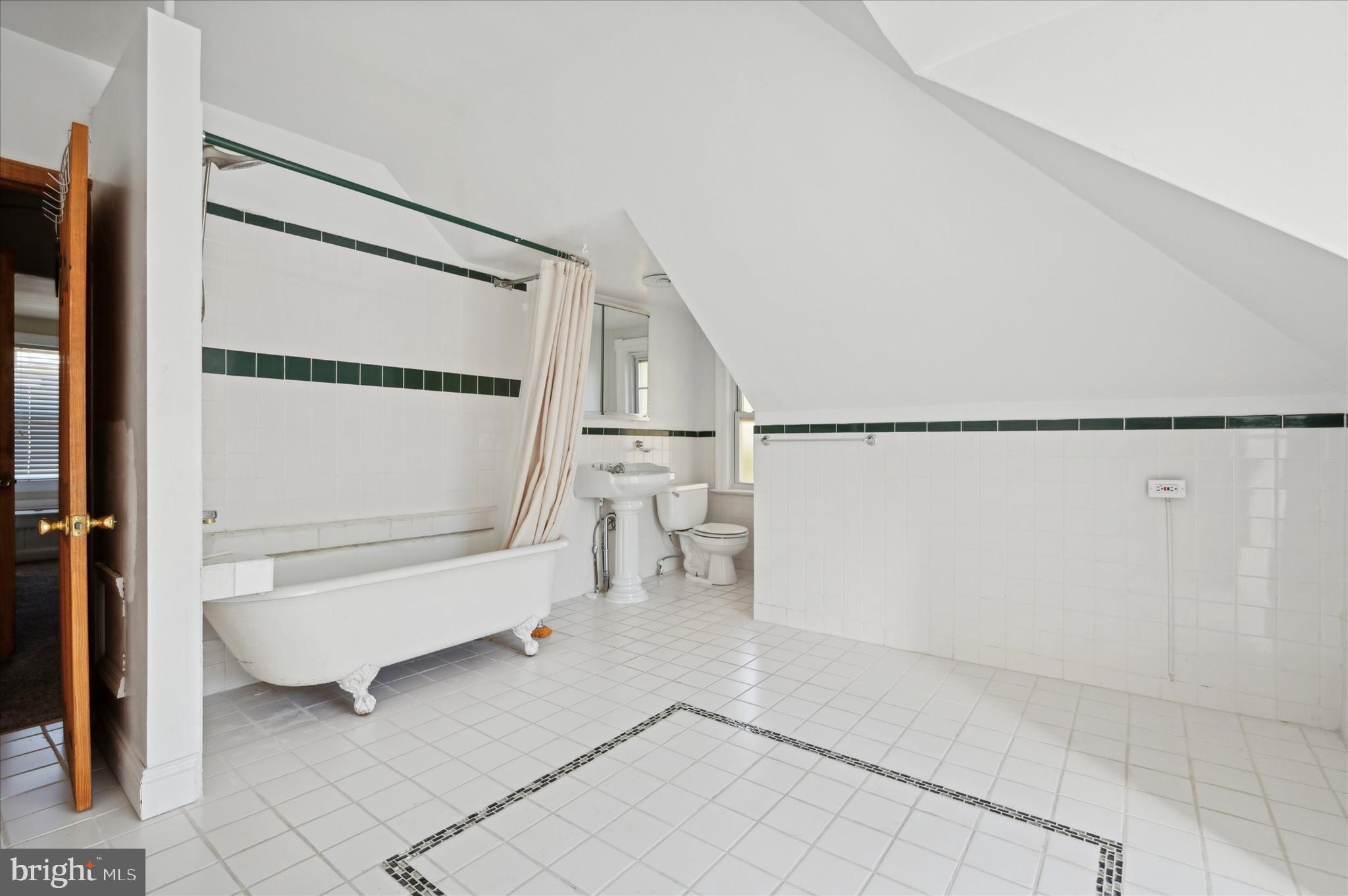 7947 MONTGOMERY AVENUE