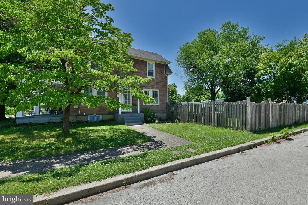 164 N TYSON AVENUE