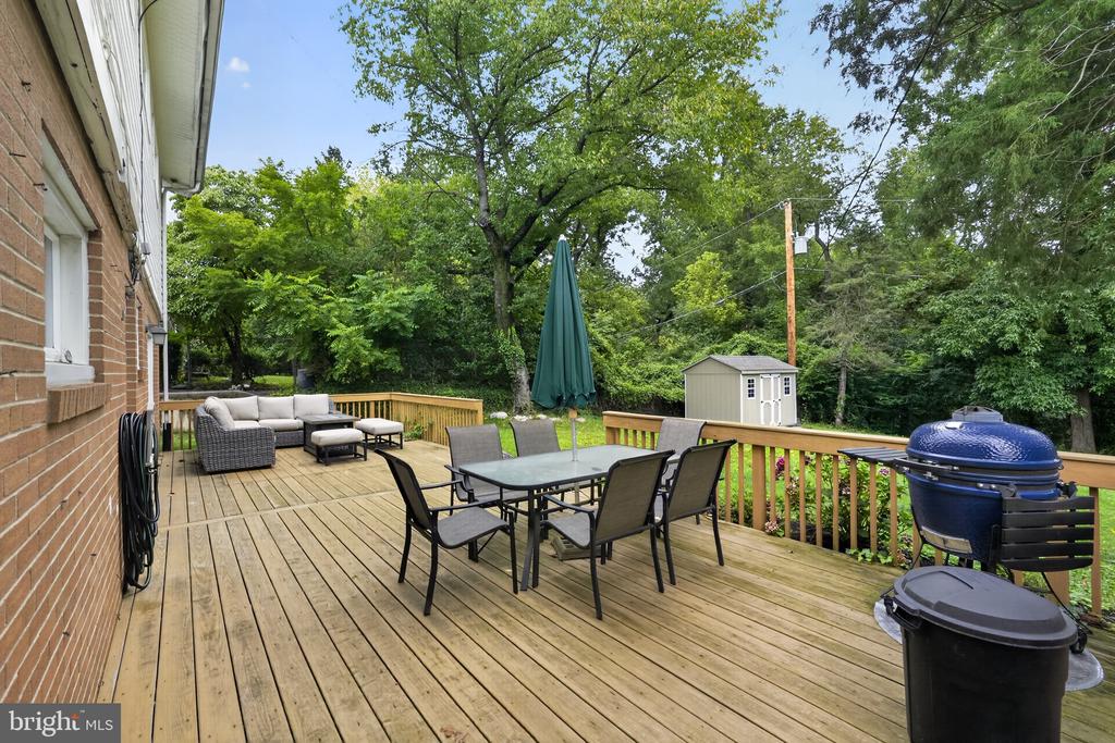 7931 OAK HILL DRIVE