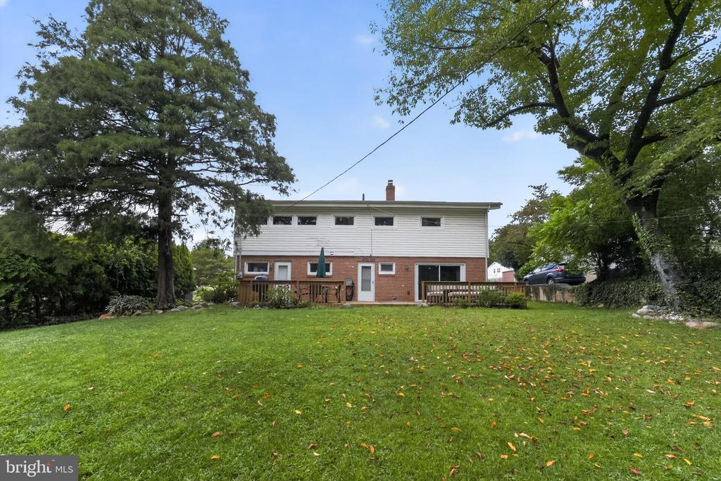 7931 OAK HILL DRIVE