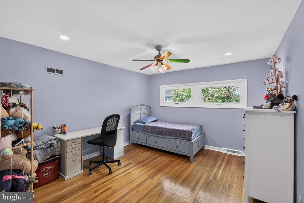 7931 OAK HILL DRIVE