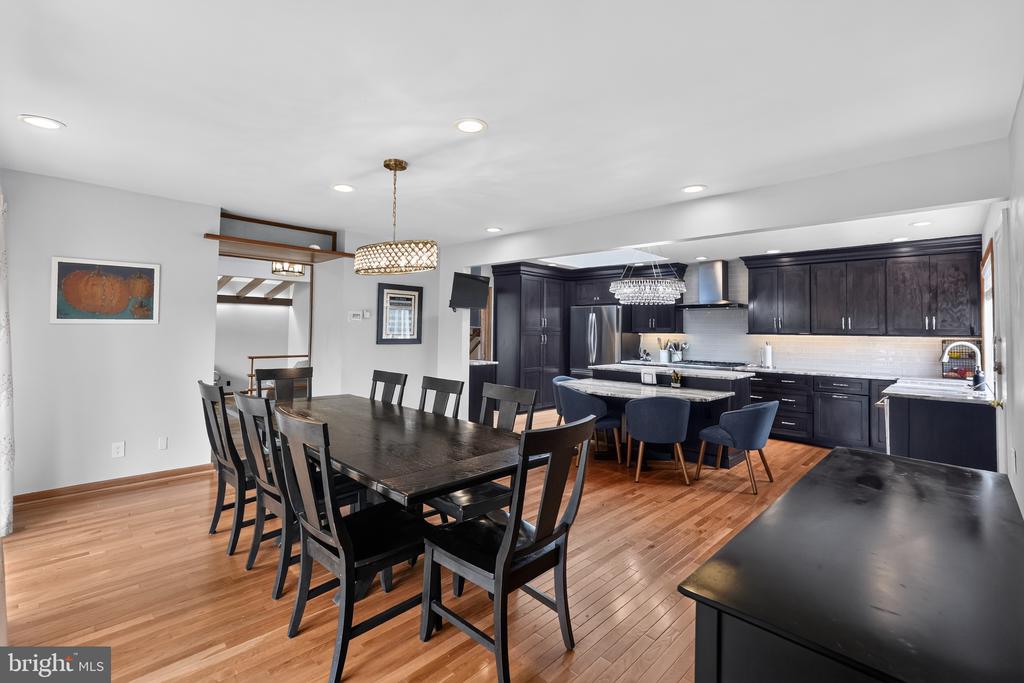 7931 OAK HILL DRIVE