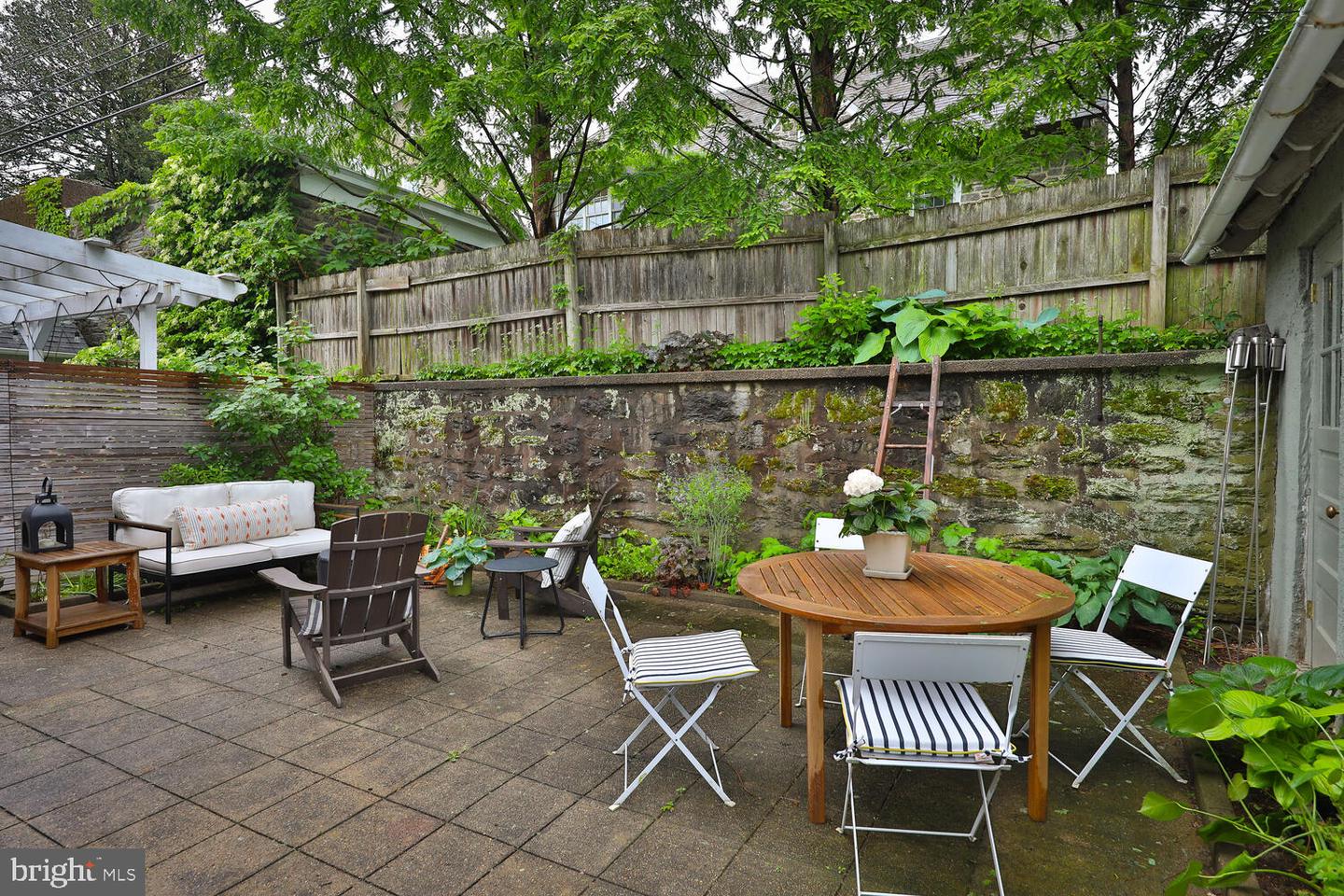 3242 Midvale Ave