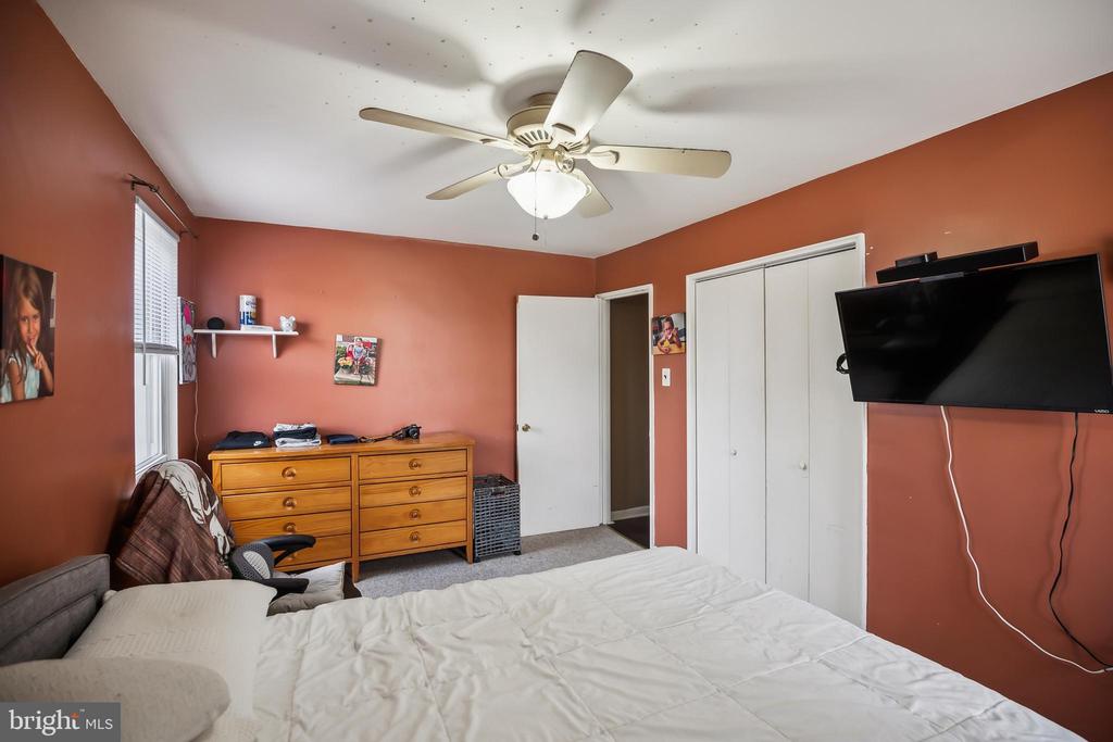 405 Borbeck Ave