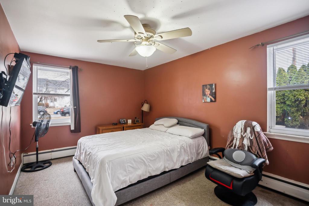 405 Borbeck Ave