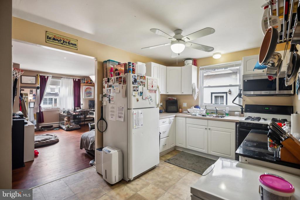 405 Borbeck Ave