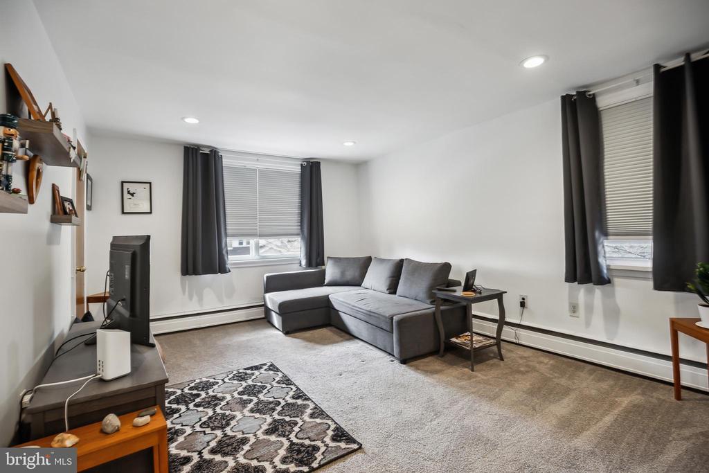 405 Borbeck Ave