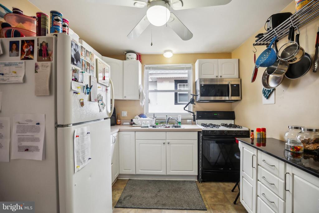 405 Borbeck Ave