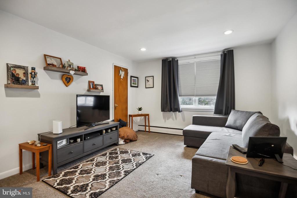 405 Borbeck Ave