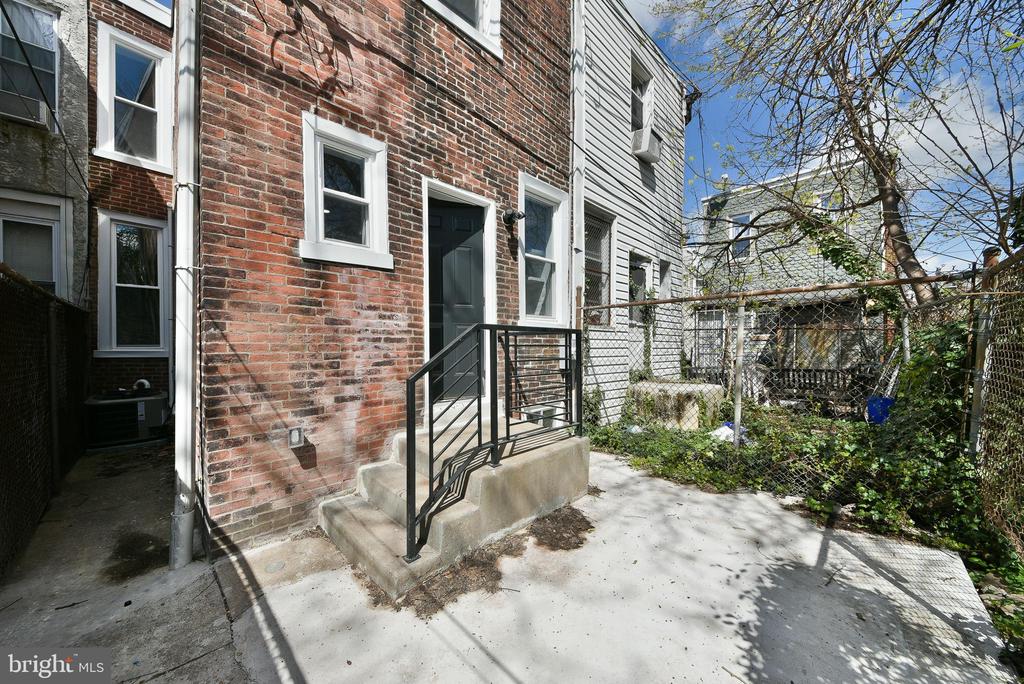 151 N Wilton St
