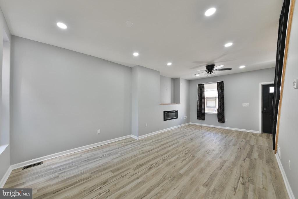 151 N Wilton St