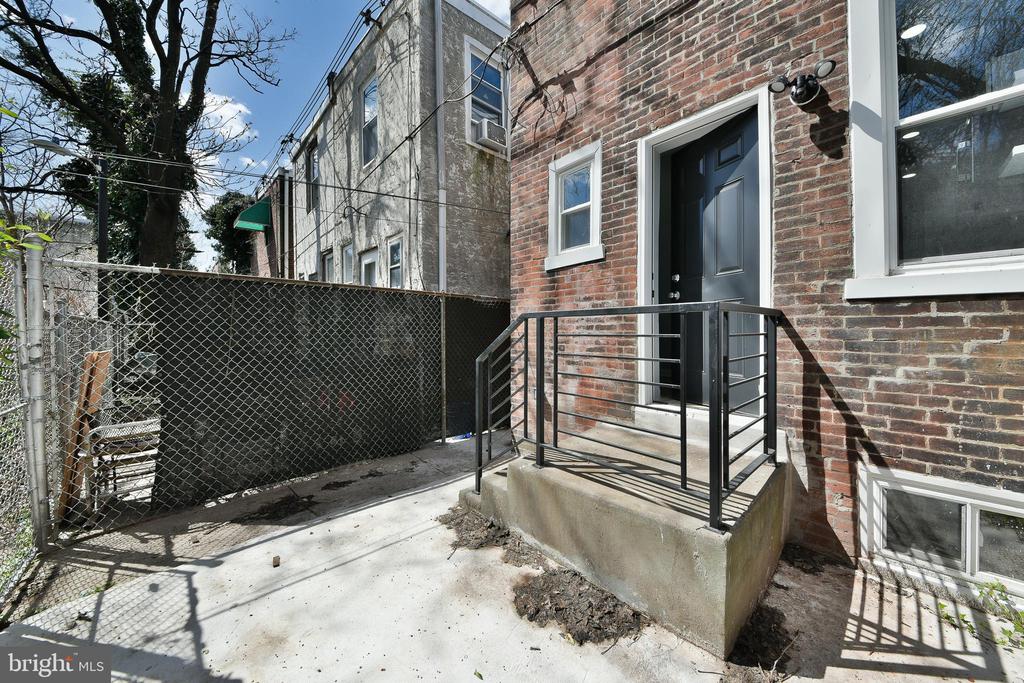 151 N Wilton St