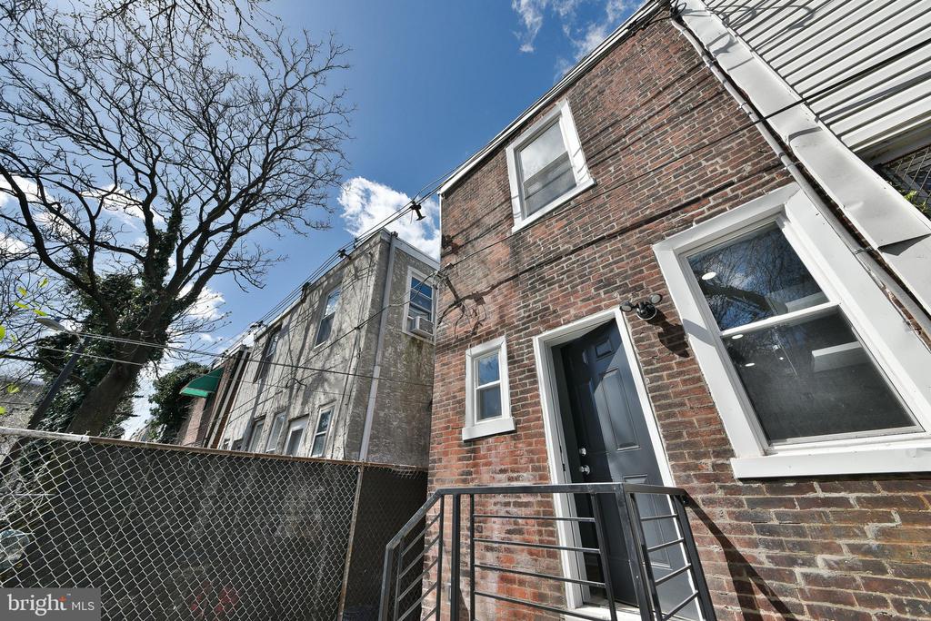 151 N Wilton St