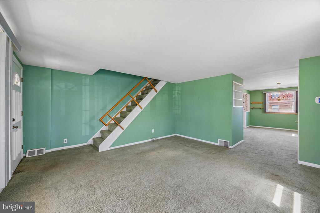 3527 PRIMROSE ROAD