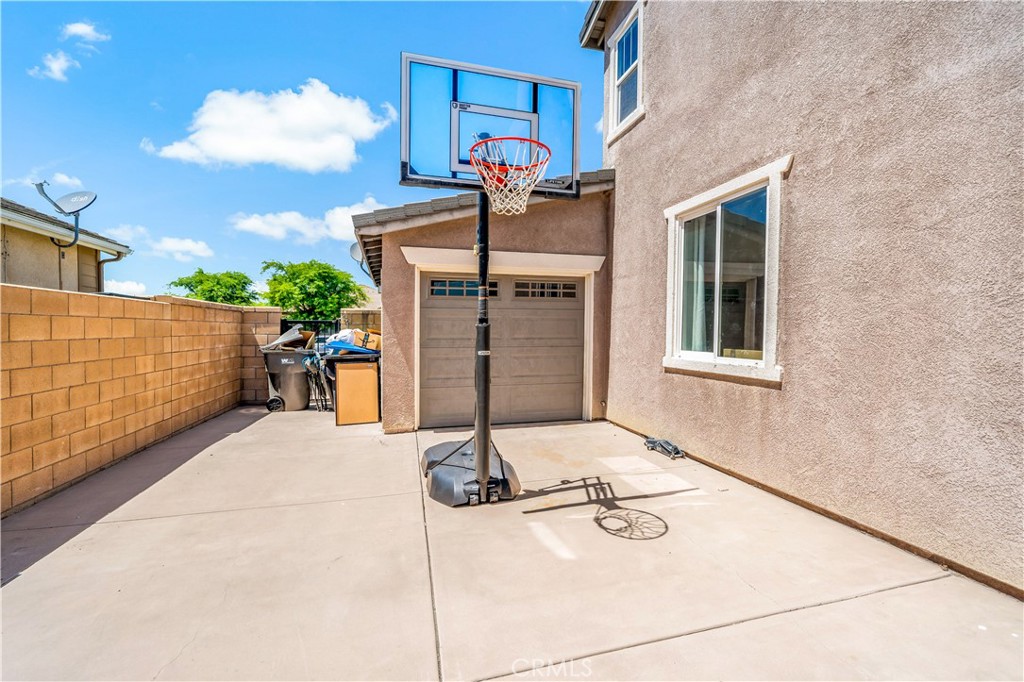 35646 Summerholly Lane