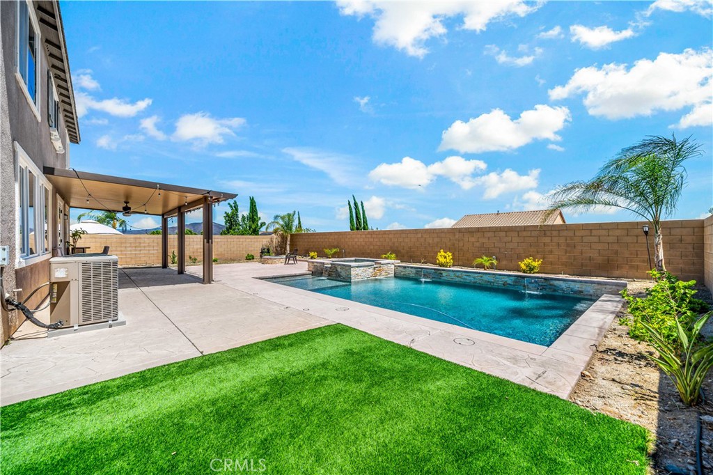 35646 Summerholly Lane