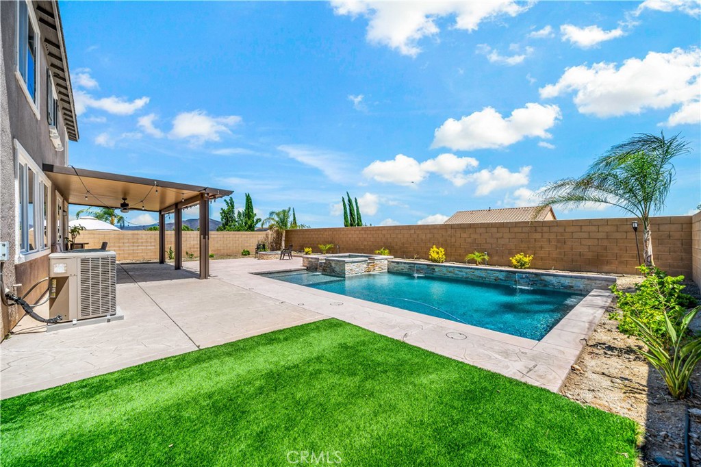 35646 Summerholly Lane