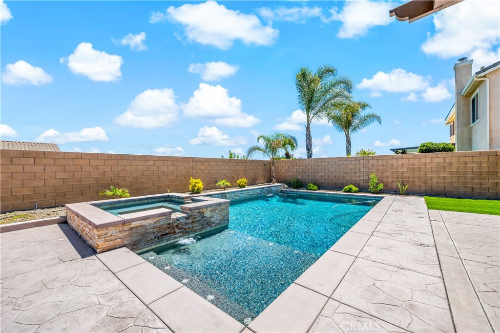 35646 Summerholly Lane