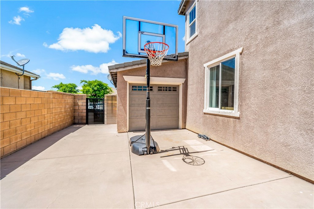 35646 Summerholly Lane