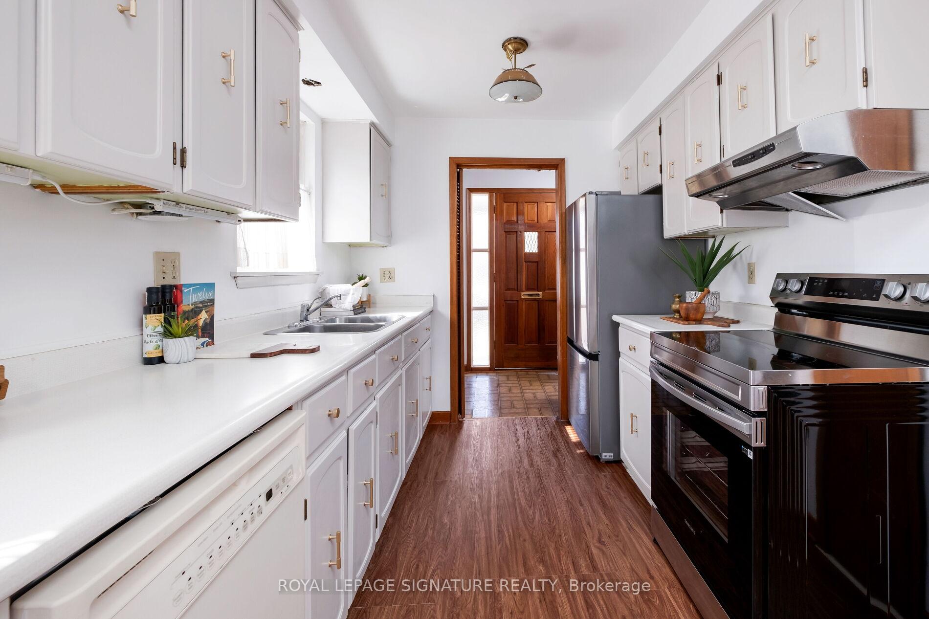 22 Merkley Square