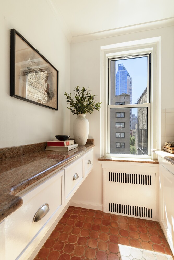 310 W 55TH Street 6H