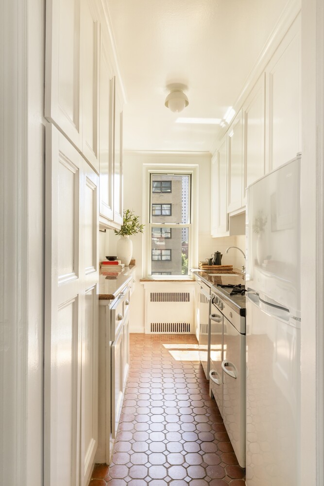 310 W 55TH Street 6H