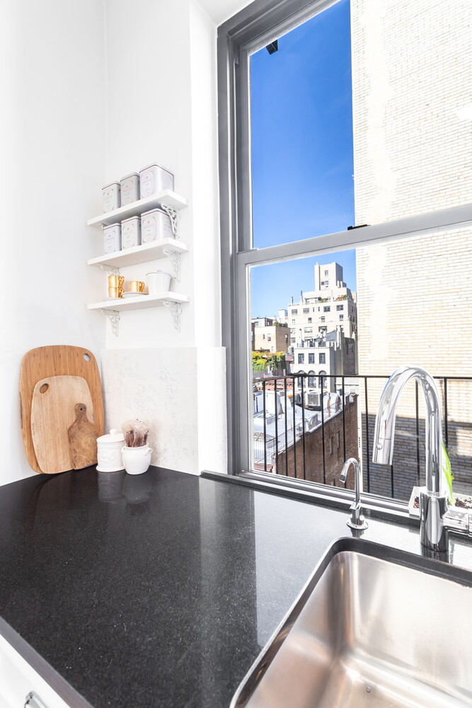 55 E 65TH Street 7A