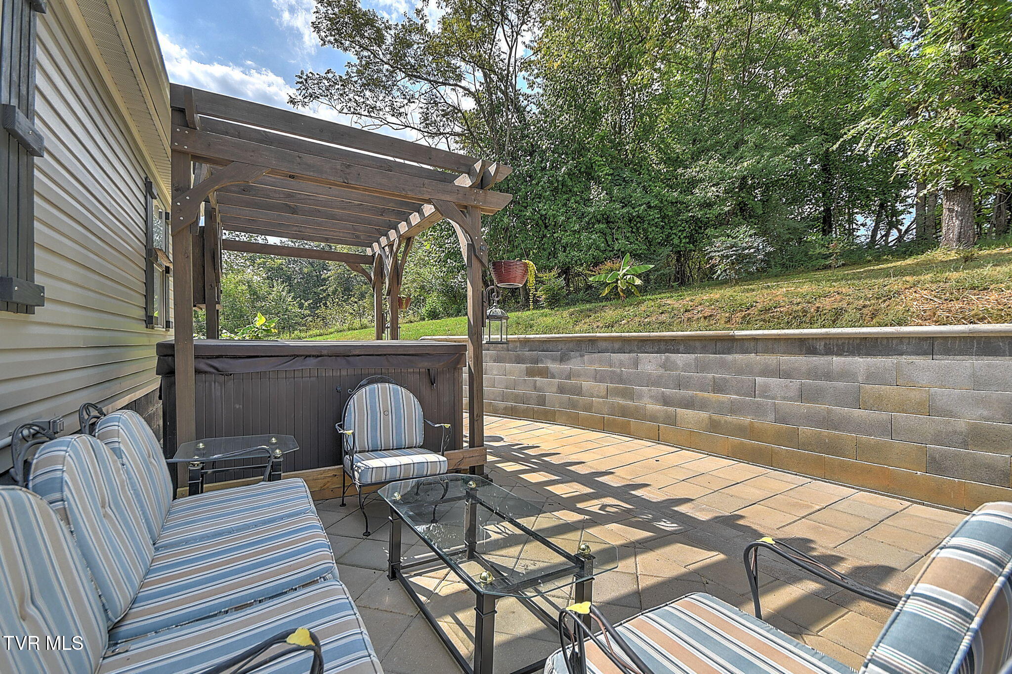 2004 Sweetbriar Road
