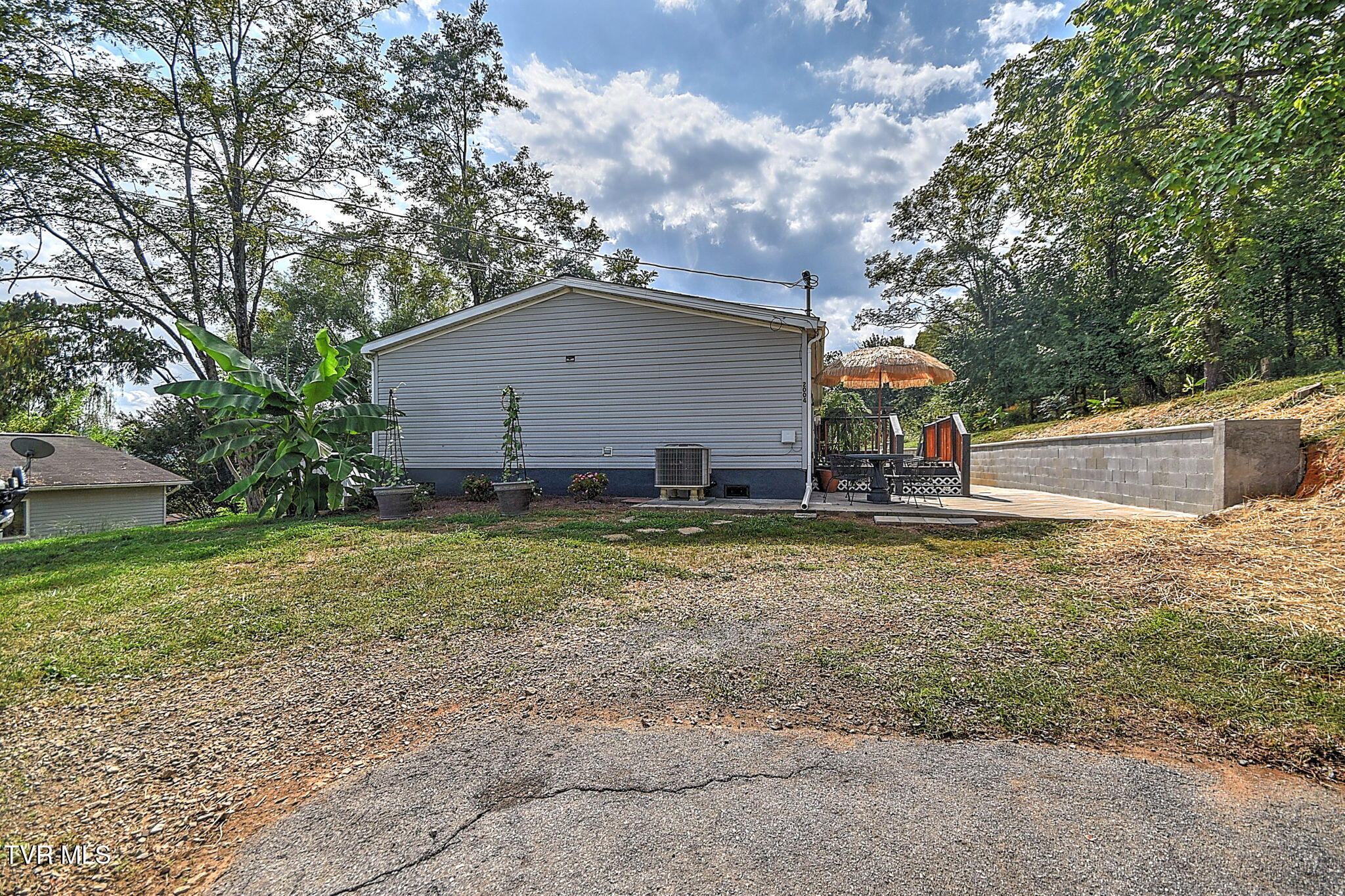 2004 Sweetbriar Road