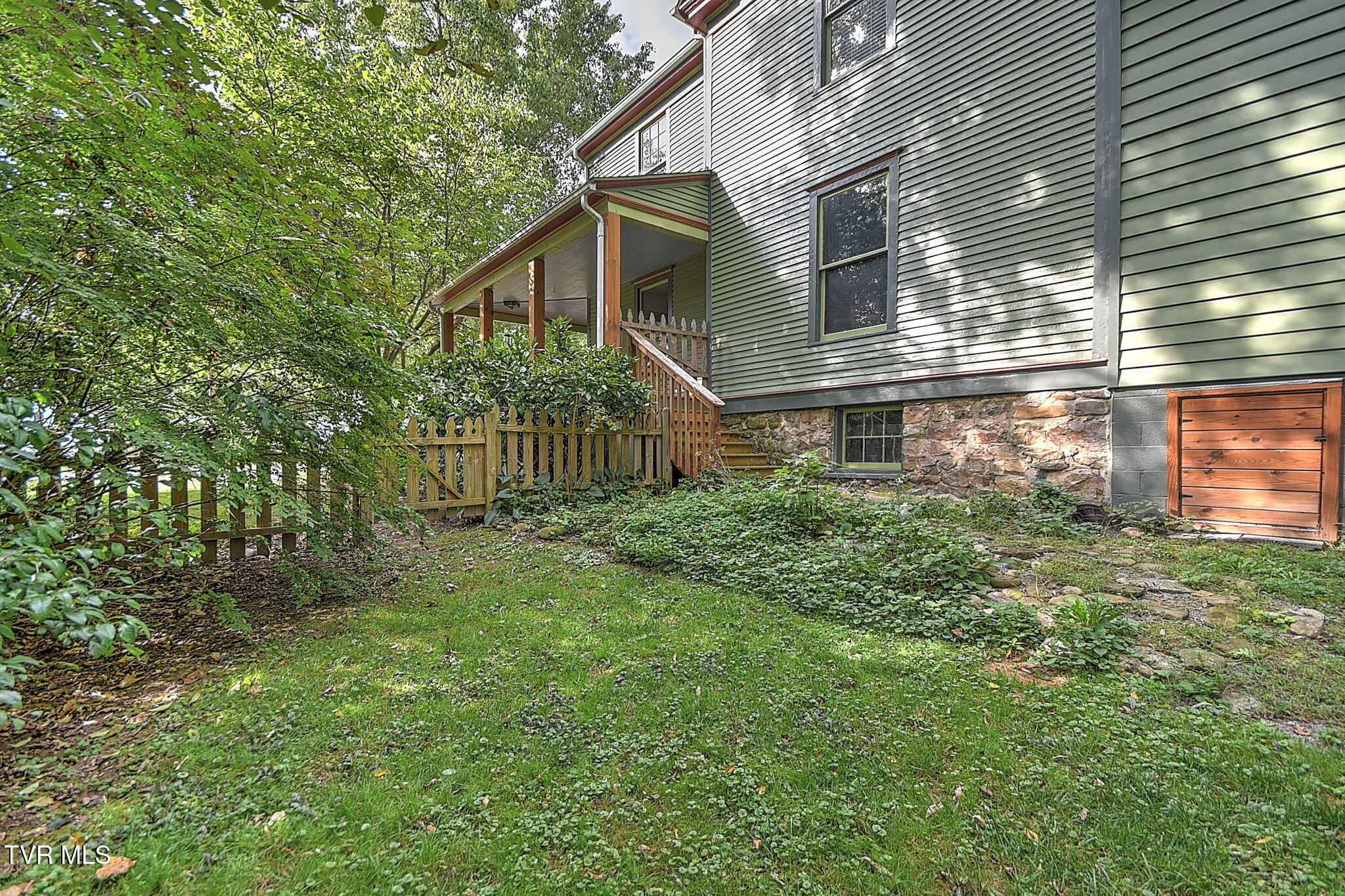 561 Clifton Street