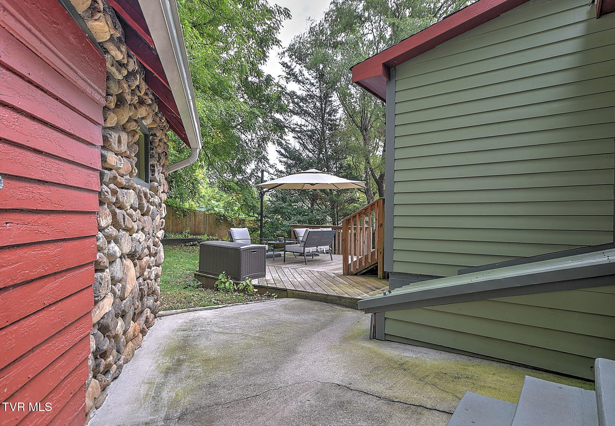 561 Clifton Street