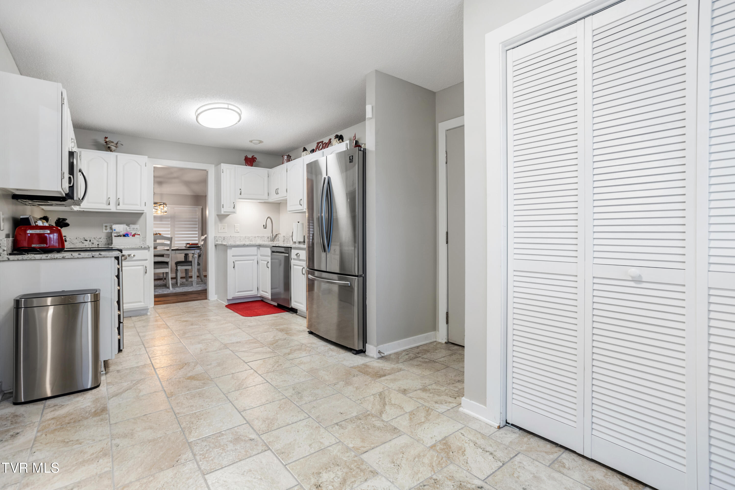 264 South Hampton Drive, 1