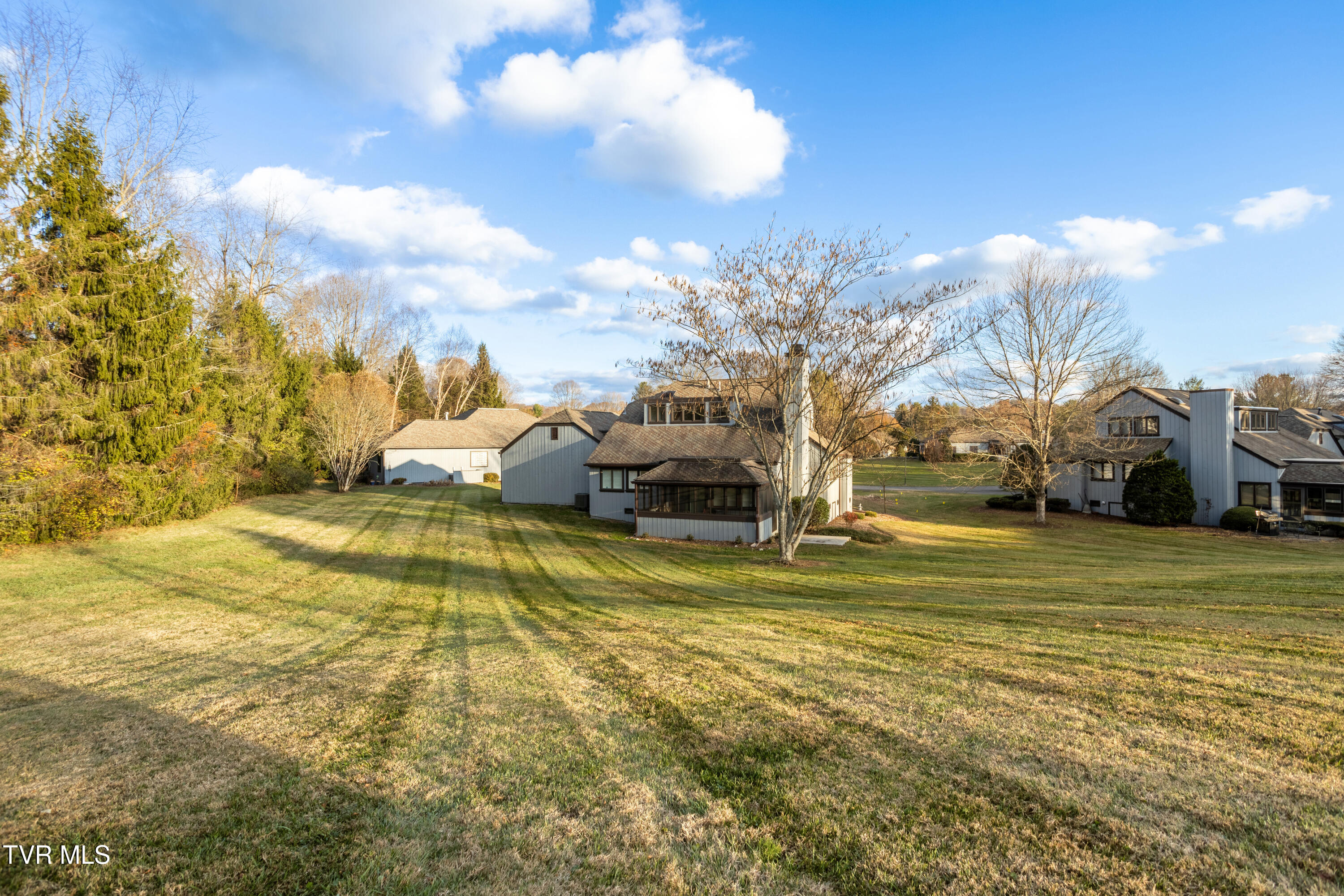 264 South Hampton Drive, 1