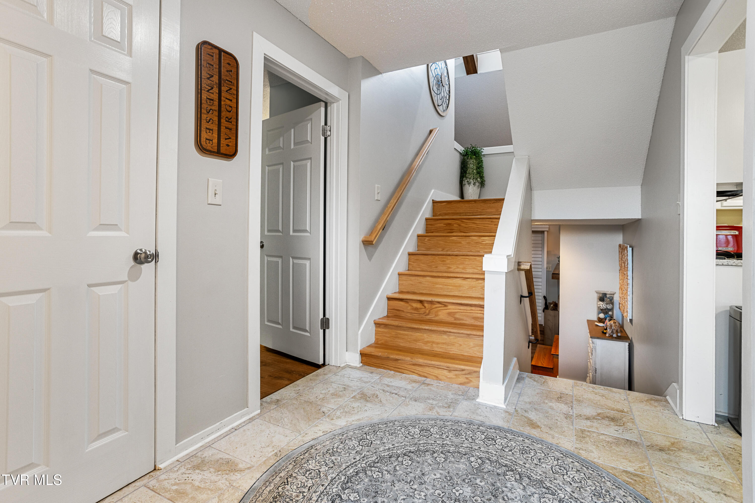 264 South Hampton Drive, 1