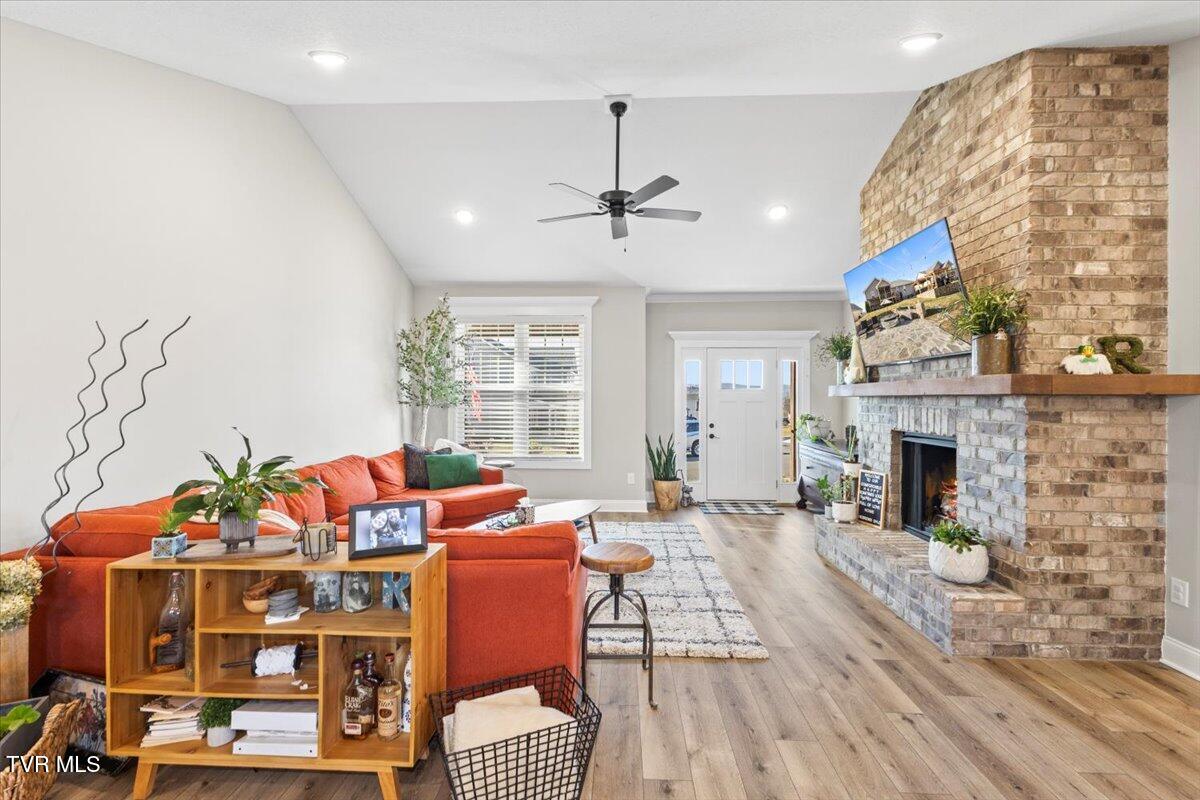 1527 Meadow Creek Lane