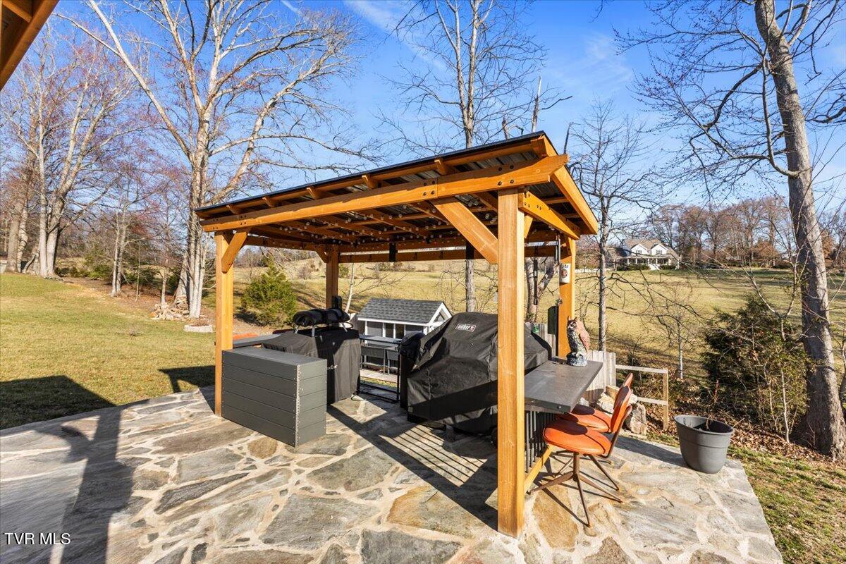 1527 Meadow Creek Lane