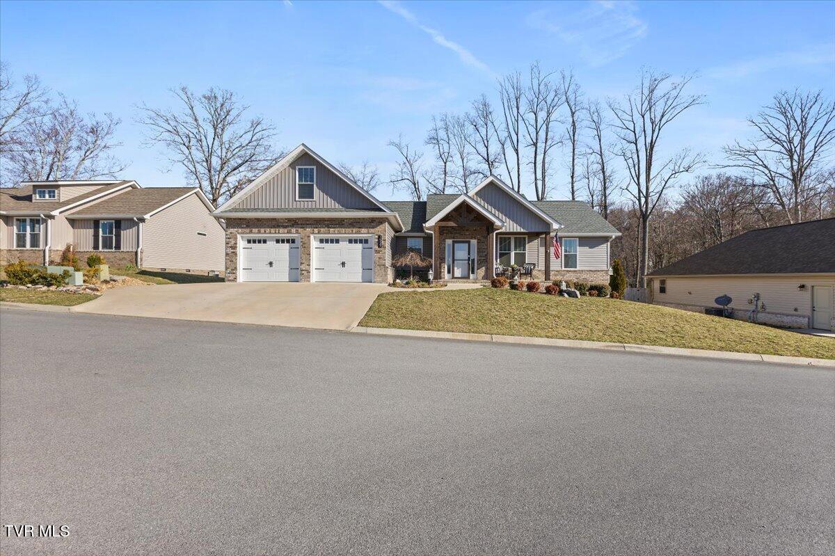 1527 Meadow Creek Lane