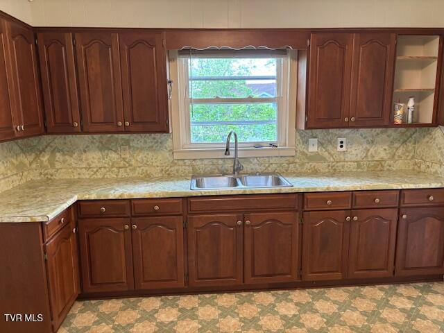 300 East Cedar Street